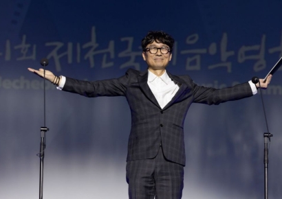 "장항준 일촌 다 모였다" 웃음 쏟아진 개막식, 달라진 제천음악영화제