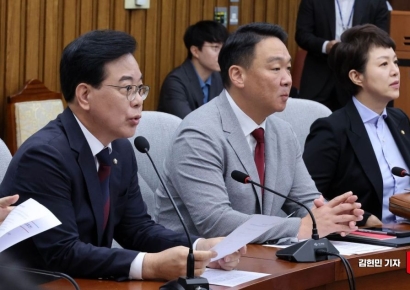 [포토] 송언석 “특검 요구대로 당내 자료 검색…아무것도 안 나와”