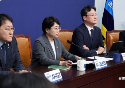 '성 비위 논란' 조국혁신당, 지도부 총사퇴… 비대위 체제로