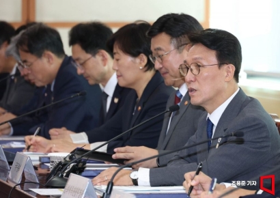 [포토] APEC 준비위원회 발언하는 김민석 총리