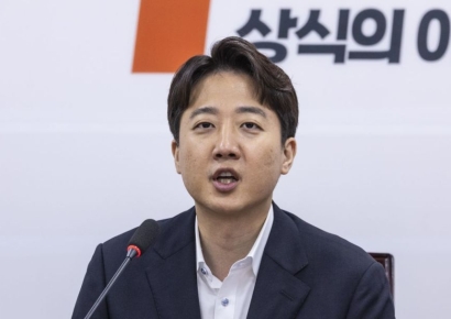 이준석 "KT 소액결제 피해, 인프로 레벨 취약 가능성…현안질의 열어야"