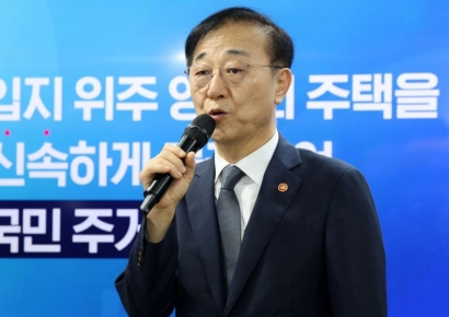 김윤덕 국토장관 "매년 신도시급 주택 착공…LH 품질은 과제"[부동산AtoZ]