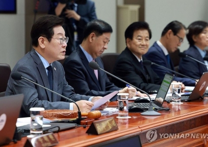 '노조원 자녀 채용' 꼬집은 李대통령 "불공정의 대명사"