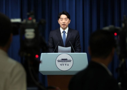 '가수 박진영' 대통령 직속 대중문화교류위원장 내정…인사수석 신설