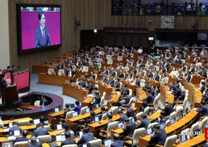 민주 "송언석, 협치 빌미 '대국민 협박시위'…뻔뻔함 도 넘어"