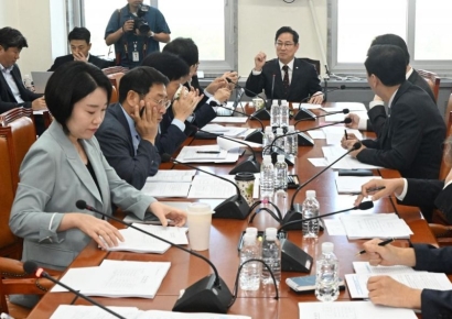 여야 견해 차 확인한 법인세 논의…'대기업만 인상' 부상