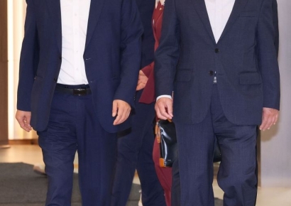 "삼성, D램 최대 30%·낸드 10% 인상…AI 서버 수요 반영"