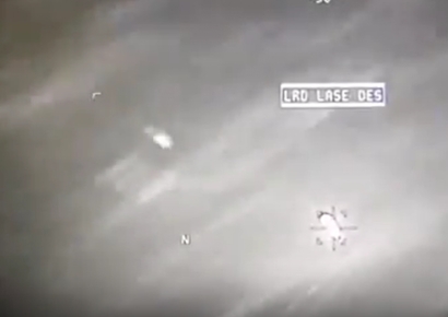 미사일 튕겨내더니 계속 비행…美 의회서 'UFO 영상' 첫 공개
