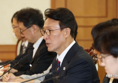 [포토] 김민석 총리, 자살예방정책위원회 주재