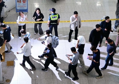 [포토] 미 구금 석방 한국인 근로자 귀국