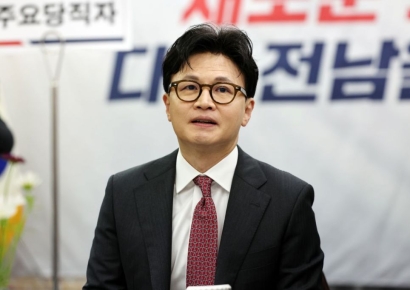 한동훈, '24시간 필버' 장동혁에 "노고 많으셨다"…친한계 "동지 되자는 의미"