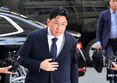 검찰, 방시혁 구속영장 반려…"보완수사 요구"