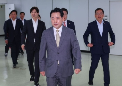 국민의힘 신임 대변인단 임명…패널인증제 도입 수순?