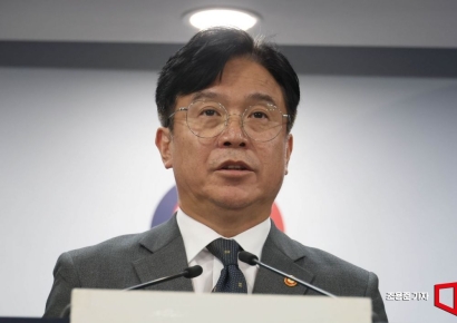 [포토] 노동안전 종합대책 발표하는 김영훈 장관