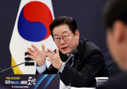 '해경 순직 사고'에 李대통령 "해경 아닌 '외부기관'에 맡겨 조사하라" 