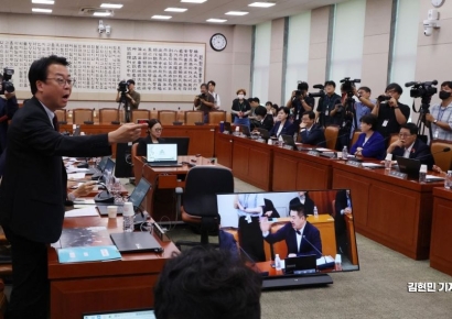 [포토] 거칠게 항의하는 곽규택 의원