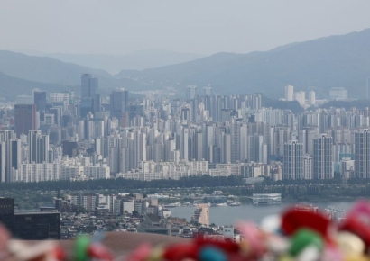 "작년 8월 금리 동결, '실기' 아니다"…한은, 분석 보고서 나왔다