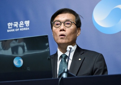 한은 총재 "금리로 부동산 못잡아"