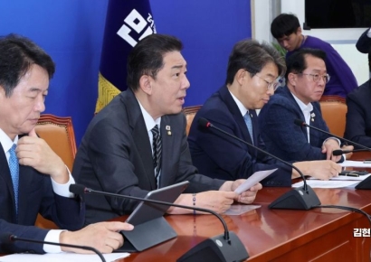 [포토] 김병기 "양평고속도로 의혹, 관련자들에게 법적 책임 물을 것"