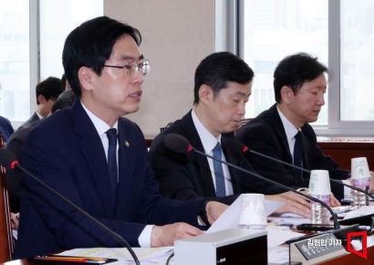 [포토] 인사말하는 김민재 행안부 차관