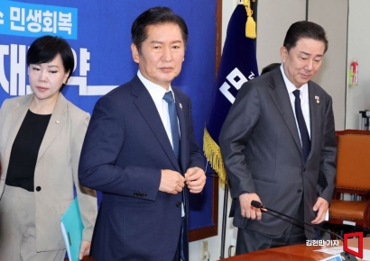 [포토] 최고위 참석하는 정청래 대표
