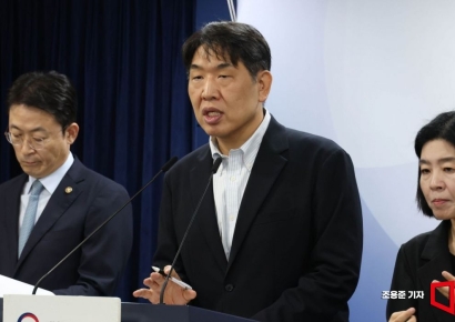 [포토] 취재진 질문에 답하는 구제형 KT기술본부장