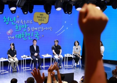 '청년의 날' 李대통령 "희망을 돌려준 대통령으로 기억되고 싶다"