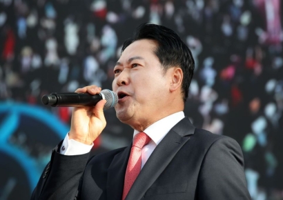 "가출한 불량배" vs "김어준 똘마니"…정청래-장동혁 거친 입