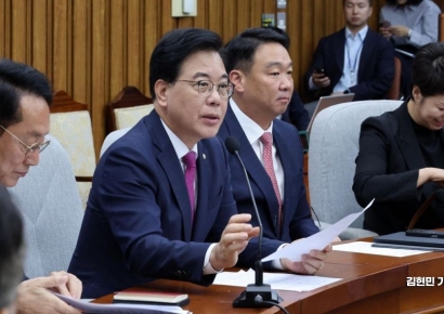 [포토] 송언석 "與, 가짜뉴스로 대법원장 청문회…역사에 죄짓지 말라"