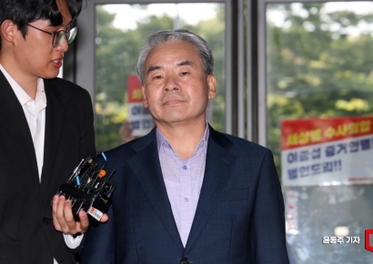 [포토] 이종섭 전 장관, '입꾹닫' 출석