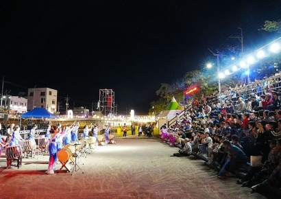 가을밤 음악의 숲 된 덕곡천… '2025영덕생활문화축제' 성료