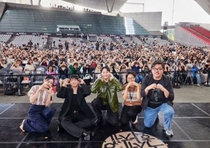 씨네큐브 25주년 기념작 '극장의 시간들' 부산영화제 전석 매진