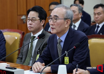 KT, 위약금 전액 면제할까…입법조사처 "귀책사유 측면 있다"