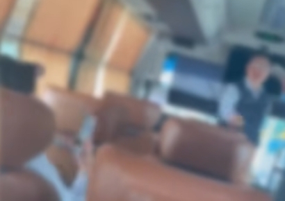 "더 늦고 싶어? 늦었으면 빨리 타" 30분 늦어 항의하자 폭언 날린 버스기사