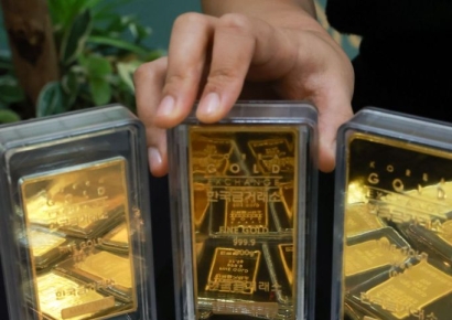 "전쟁 났는데 왜 계속 떨어져?" 겁에 질린 '금은동'…안전자산의 배신