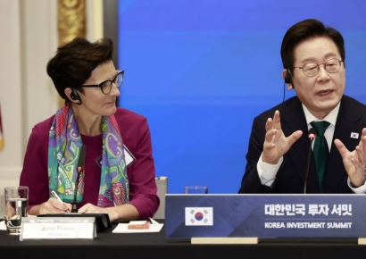 [속보] 李대통령 "MSCI 선진지수 편입 위해, 역외 환거래 시장 문제 빠르게 해소할 것"