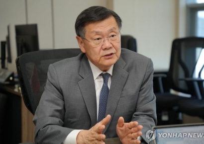 'NASA 출신' 존 리 우주청 임무본부장, 사의 표명