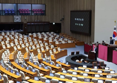 '검찰청 폐지' 정부조직법 통과…보완수사권 등 과제는 첩첩산중