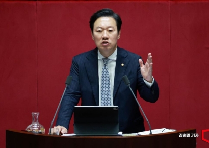 野 박수민, 필리버스터 최장기록 경신…17시간 12분
