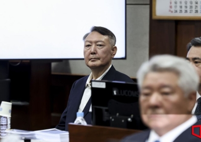 김계리 "尹 법정 나갈 때 컵라면·건빵 식사…인권침해·생명위협"