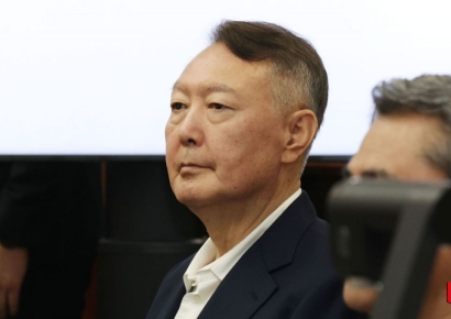 '친윤' 윤상현 "윤어게인 말려달라" 편지에…전한길 "당신을 안다는 게 치욕"