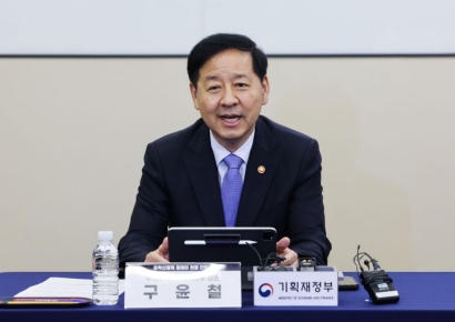 구윤철, 귀국 직후 긴급 대책회의…재정정보시스템 점검