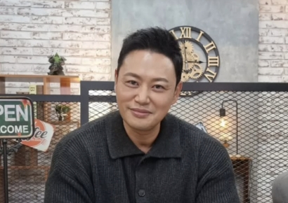 "가슴 만져보고 싶다"…'전세사기' 양치승, 성희롱 CCTV 공개