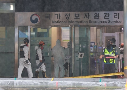 국정자원 화재에도…정부 "ESS 포기 못해, 구형 배터리 교체시 인센티브 지급 검토"