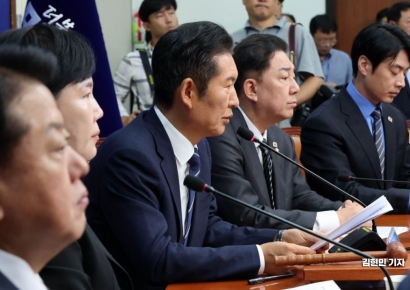 정청래, '청문회 불출석' 조희대 비난…"사법부, 하늘 위에 존재하나"