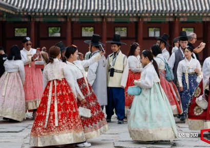 [포토] 중국인 관광객으로 북적이는 경복궁
