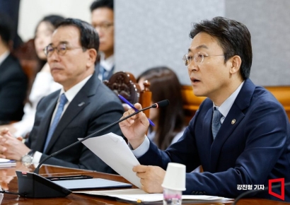 [일문일답]"동전주 퇴출 진작했어야…시장 깨끗이 정리할 것"