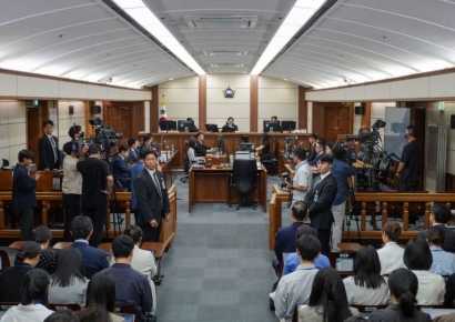 '내란 방조' 한덕수 전 총리 첫 공판 시작…직업 묻자 "무직입니다" 답변