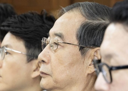 [속보] 법원 "12·3 비상계엄 선포·포고령 발령은 형법상 내란에 해당"