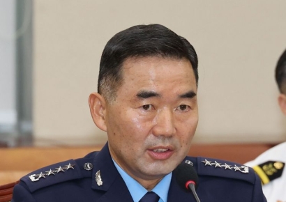 JCS Chairman Orders Replacement of All Generals... Personnel Overhaul in Wake of Martial Law